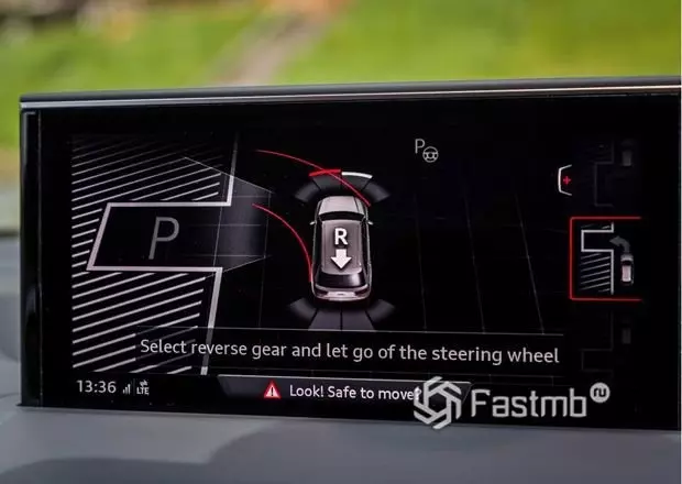Отображение изображения парковки для Audi Q7 2016